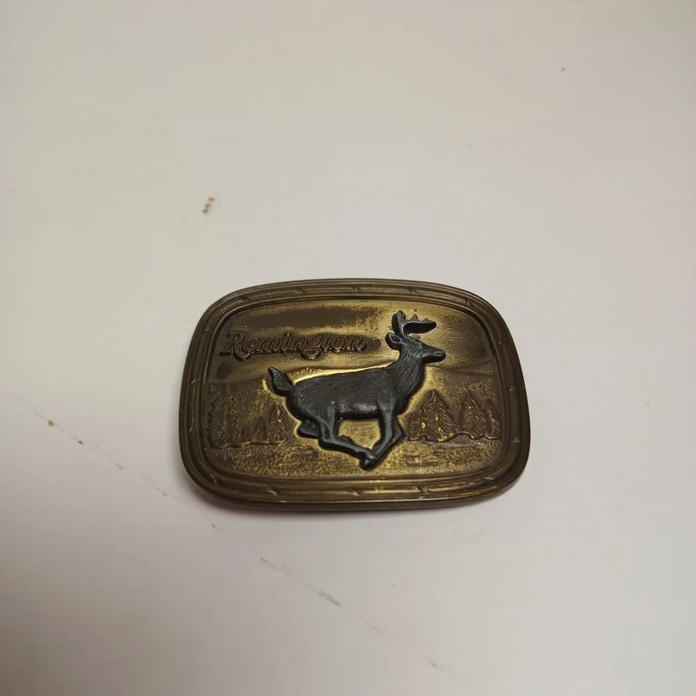 Vintage 1979 Remington Brass Finish Belt Buckle “Running White-tailed‎ Deer
